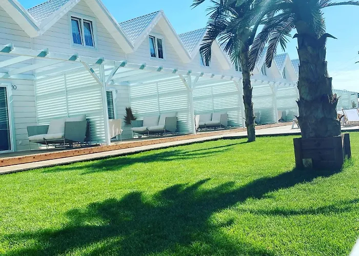 Деревянный коттедж Destino *